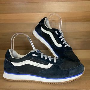 Vans Ultra Cush Shoe Black/White Suede- Mens 12